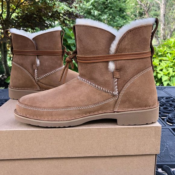 UGG Esther Water resistant Suede Boot - Picture 10 of 13